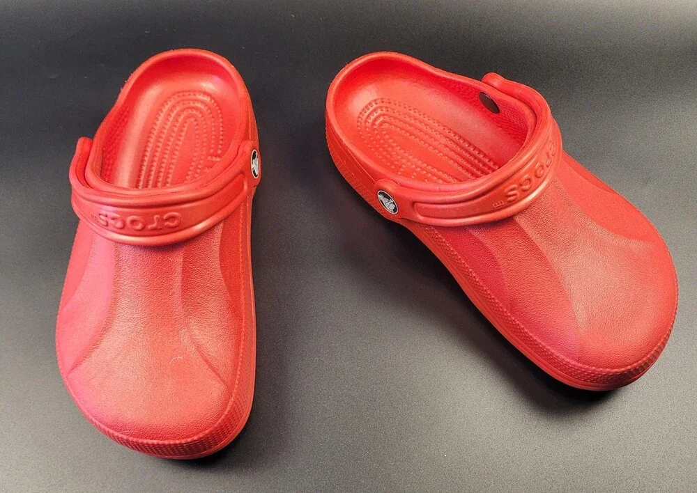 Crocs Clog Shoes Unisex Mens Size 4 Womens 6 Red Slip On Comfort Sandals Foam